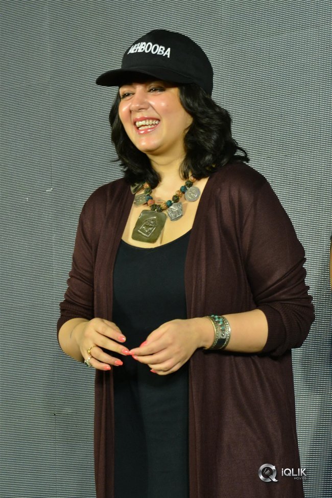 Charmy-Kaur-at-Mehbooba-Movie-Pressmeet